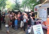 Mozilla Firefox - Everyone wants a free ice cream!
